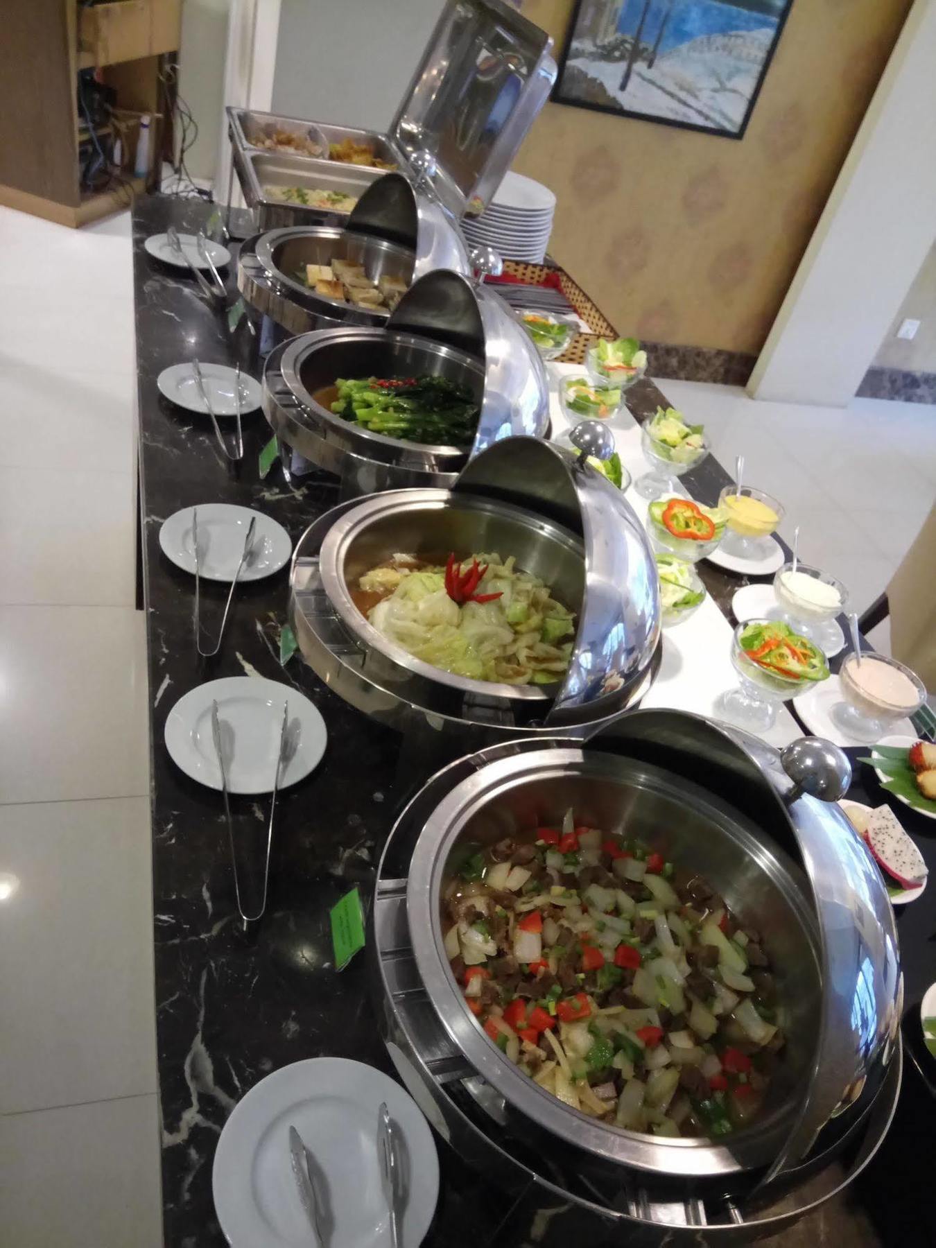 Discovery Hotel Phnom Penh Esterno foto